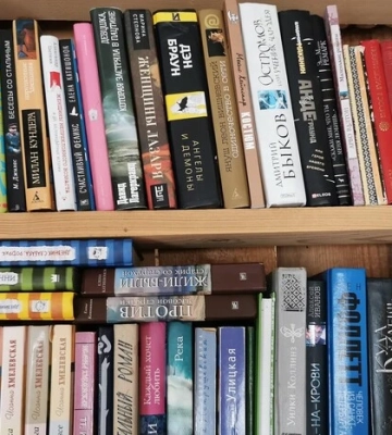 Латвія заборонила ввозити книги з Росії та Білорусі