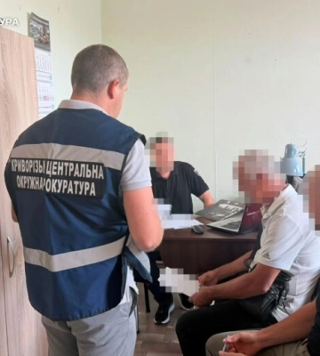 Ввозив та продавав елітні авто під виглядом допомоги ЗСУ: судитимуть криворіжця