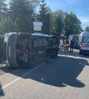 Кількість жертв аварії на Хустщині зросла до трьох: у лікарні померла 16-річна дівчина