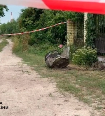В Киеве взрывотехники обезвредили неразорвавшуюся боевую часть ракеты С-400 со 180 кг взрывчатки
