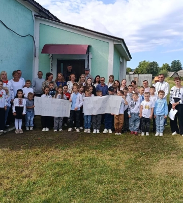 Перший дзвоник – без уроків і вчителів: у Нижній Яблуньці учні 2–4 класів не пішли до опорної школи