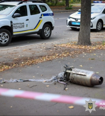 Дрон попал в автомобиль, восемь человек ранены в четырех общинах: полиция сообщила о последствиях атак РФ в Сумской области