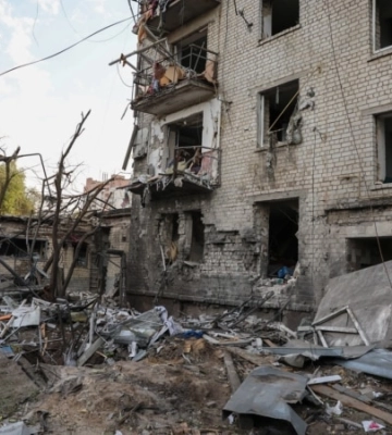 У Києві спалахнула пожежа після російської атаки