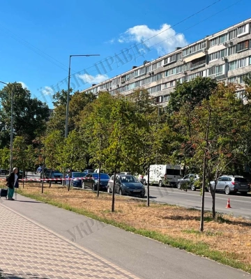 Полиция перекрыла улицу в Киеве, где, по данным УП, произошла перестрелка между СБУ и ГУР