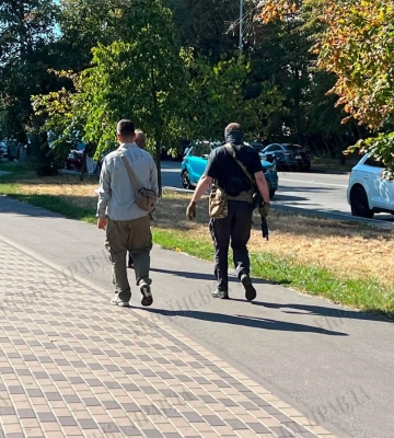 ЗМІ: Троє бійців ГУР поранені під час протистояння зі СБУ у Києві