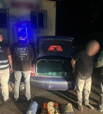 Таксист з Волині планував переправити в Румунію жителя Вінниччини. ФОТОрепортаж