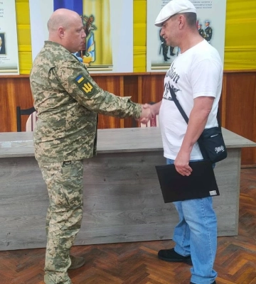 Воював на найгарячіших напрямках: захиснику з Волині вручили медаль «За поранення»