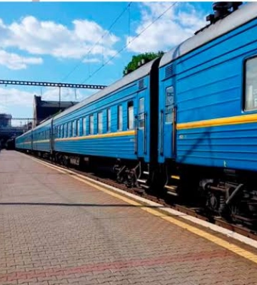 На Харківщині затримуються приміські поїзди