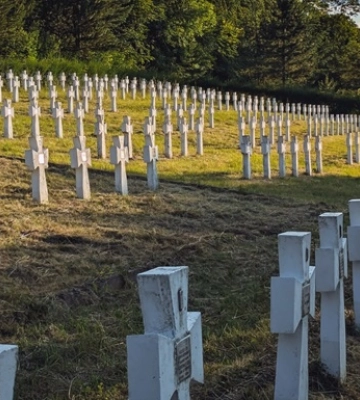 Польша разрешила Украине искать останки погибших украинцев 1944 года