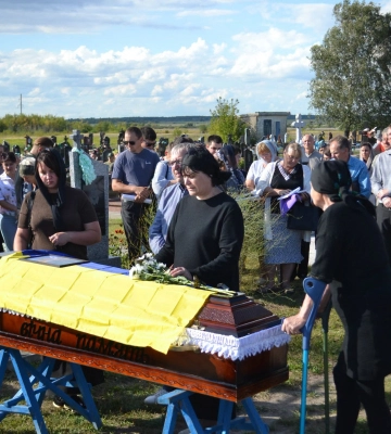 Понад рік вважався зниклим безвісти: на Волині поховали Героя Сергія Павловського