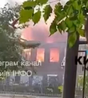Зеленский: Россияне атаковали университет в Киеве, 160 студентов находились в укрытии