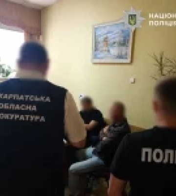 На Закарпатті двом депутатам сільради повідомили про підозру через недостовірні декларації на 8,6 млн грн