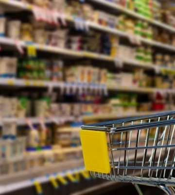 В Днепропетровской области нет дефицита продуктов, но вырос спрос на соль и крупы