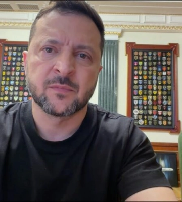 Повинна бути крапка в цій російській війні, і треба, щоб світ із цим нам допомагав – звернення Президента
