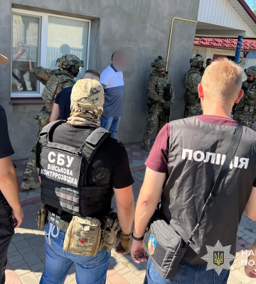 На Тернопільщині затримано спритника, який обіцяв звільнення від мобілізації за 7 тисяч доларів