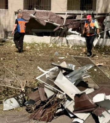 У Дніпрі від удару РФ пошкоджені дві школи, амбулаторія і багатоповерхівки
