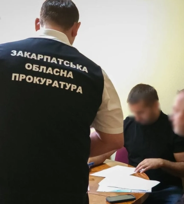 На Закарпатті двох депутатів підозрюють у брехні в деклараціях