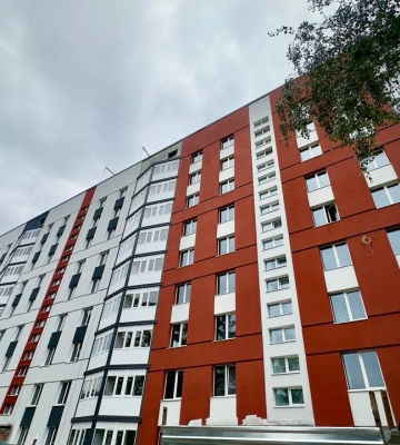 У Харкові відновлюють багатоповерхівку на Бучми після численних влучань