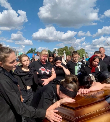 Три роки чекали на повернення: на Волині попрощалися із загиблим захисником Миколою Фоміним