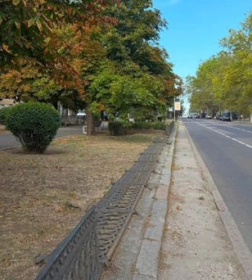 На Центральному проспекті обвалилась огорожа