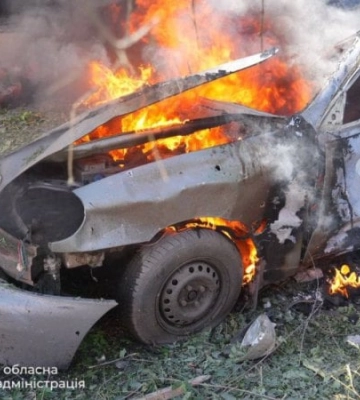 Через атаку ворожого дрона у Запоріжжі загорілися авто