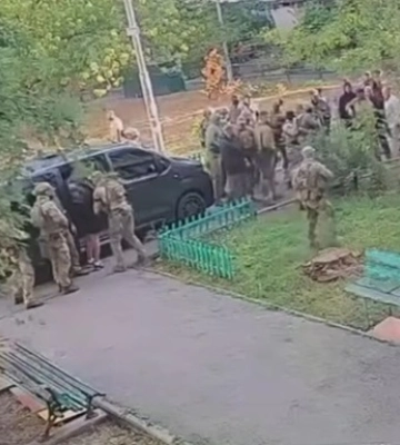 Появилось видео столкновения между СБУ и ГУР