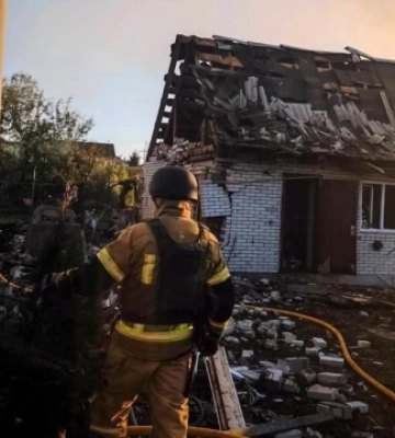 Рятувальники показали наслідки ворожих атак у двох районах Київщини