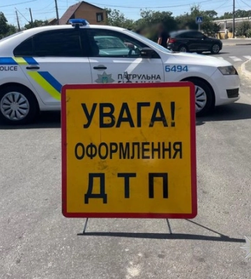 На Одещині під колеса легковика потрапила літня жінка 