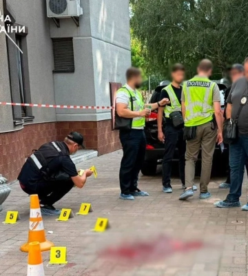 Стрельба в Киеве: полиция разыскивает вооруженного мужчину, проходит спецоперация