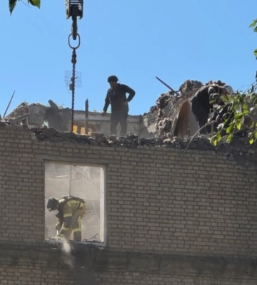 Щонайменше четверо людей постраждали внаслідок атаки на Дніпро