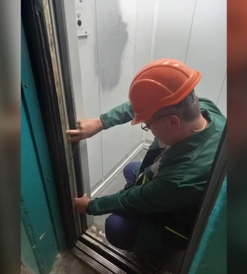 Внутрішньобудинкові електромережі до опалювального сезону у Харкові майже готові
