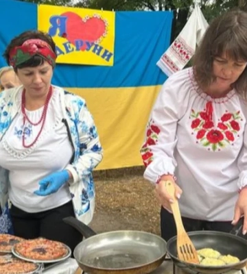 «Є новини, які не хочеться писати». На Житомирщині через безпекову ситуацію скасували Фестиваль дерунів — що відомо