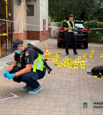 Понад 20 пострілів: У Києві впритул розстріляли директора клініки