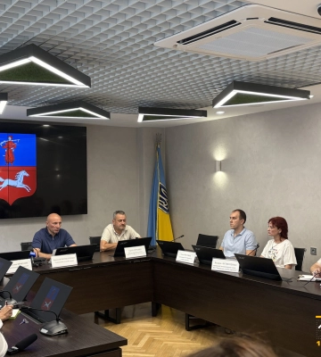 Притулок для котів, реєстр безпритульних тварин і кращі умови для собак: у Черкасах обговорили розвиток міського притулку (ФОТО)