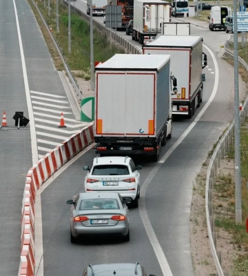 Українці повертаються додому? Прикордонники розповіли, як змінився рух з початку осені