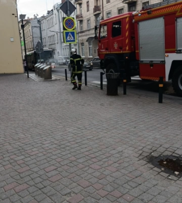 На вулиці Університетській у Чернівцях горять підземні смітники