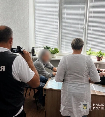 Вимагав у військового гроші за лікарняний - на Сумщині викрито медика