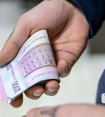 Фейкові інвестиції та легкий заробіток: криворіжців попереджають про шахрайські онлайн-схеми
