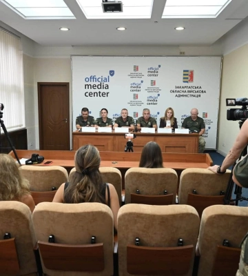 На Закарпатті прикордонники розповіли про літній пасажиропотік, корупційні випадки та набір на службу