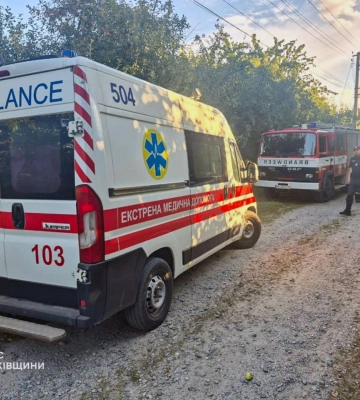 Спалювання сухостою на Харківщині: у Нововодолазькій громаді під час пожежі загинула 85-річна жінка
