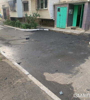 В Ізмаїлі внаслідок російського обстрілу пошкоджено дах багатоквартирного будинку