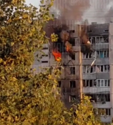 Відео: у Києві дрон вдарив у дев'ятиповерхівку в Голосіївському районі