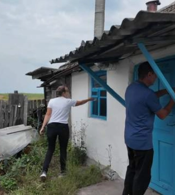 Подружжя з Бахмута купило будинок у селі: як планує використати велику ділянку