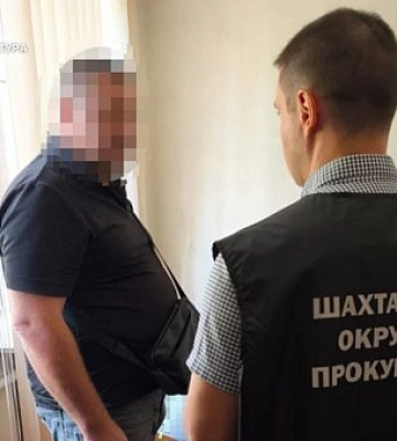 Некачественный уголь для отопления училища: на Днепропетровщине будут судить депутата райсовета