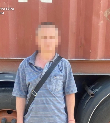На Хмельниччині водій вантажівки постане перед судом за замах на зґвалтування дитини