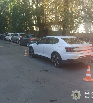 На вулиці Романчука у Львові автомобіль збив 11-річного пішохода