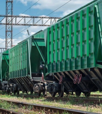 Залізничні перевезення зерна скоротились на 54%