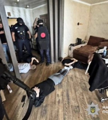 У Миколаєві кіберполіція "накрила" шахрайський call-центр