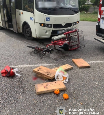 У селі на Черкащині автобус збив літнього велосипедиста, - поліція