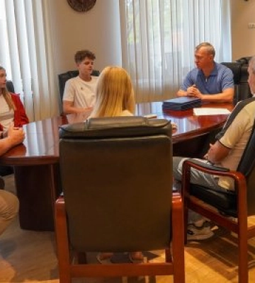 Юні спортсмени з Ужгорода підкорили міжнародну арену: місто відзначило своїх героїв зі змагань у Тайвані